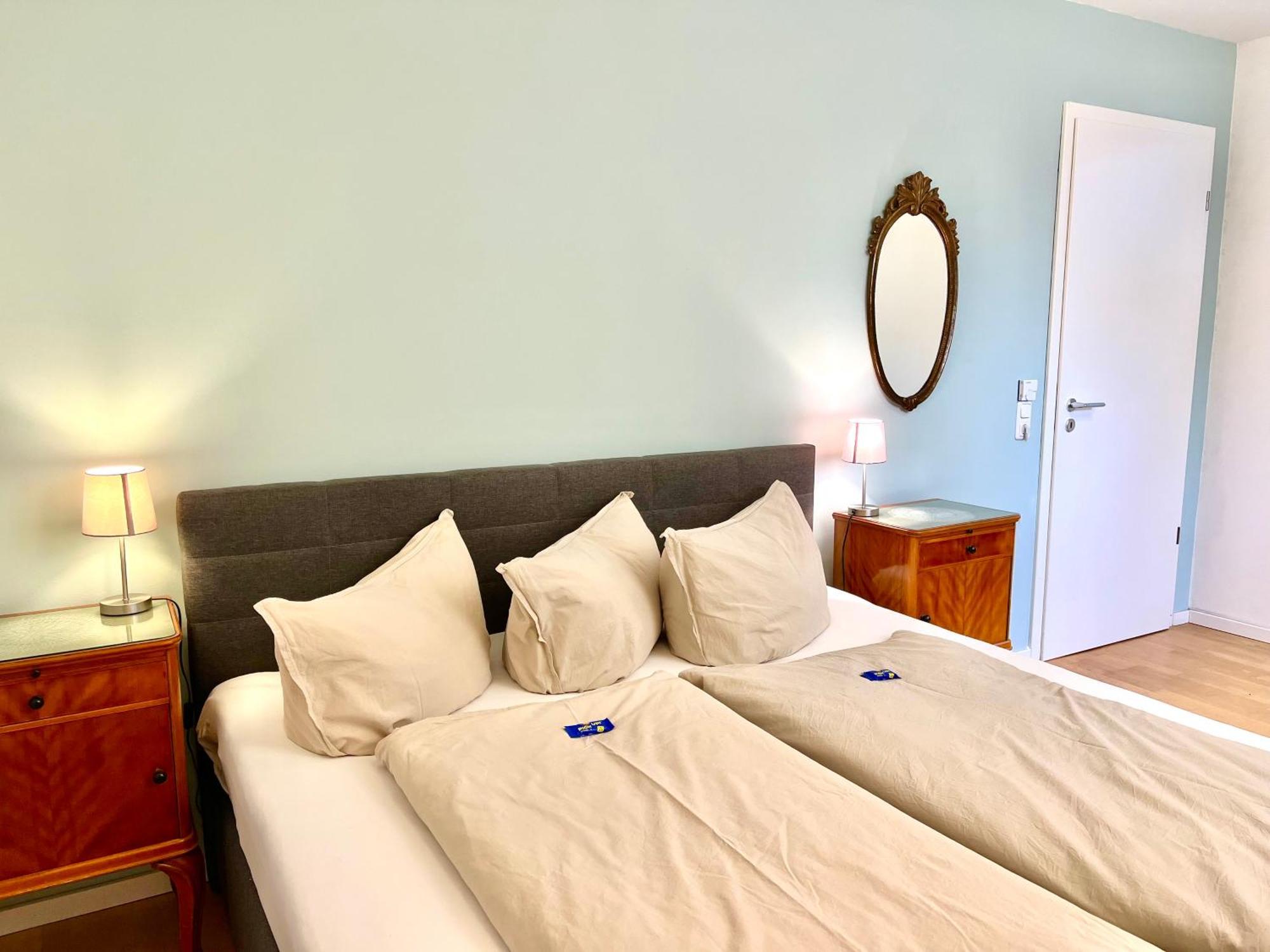 privates Doppelzimmer mit separatem Eingang Utting am Ammersee Exterior foto