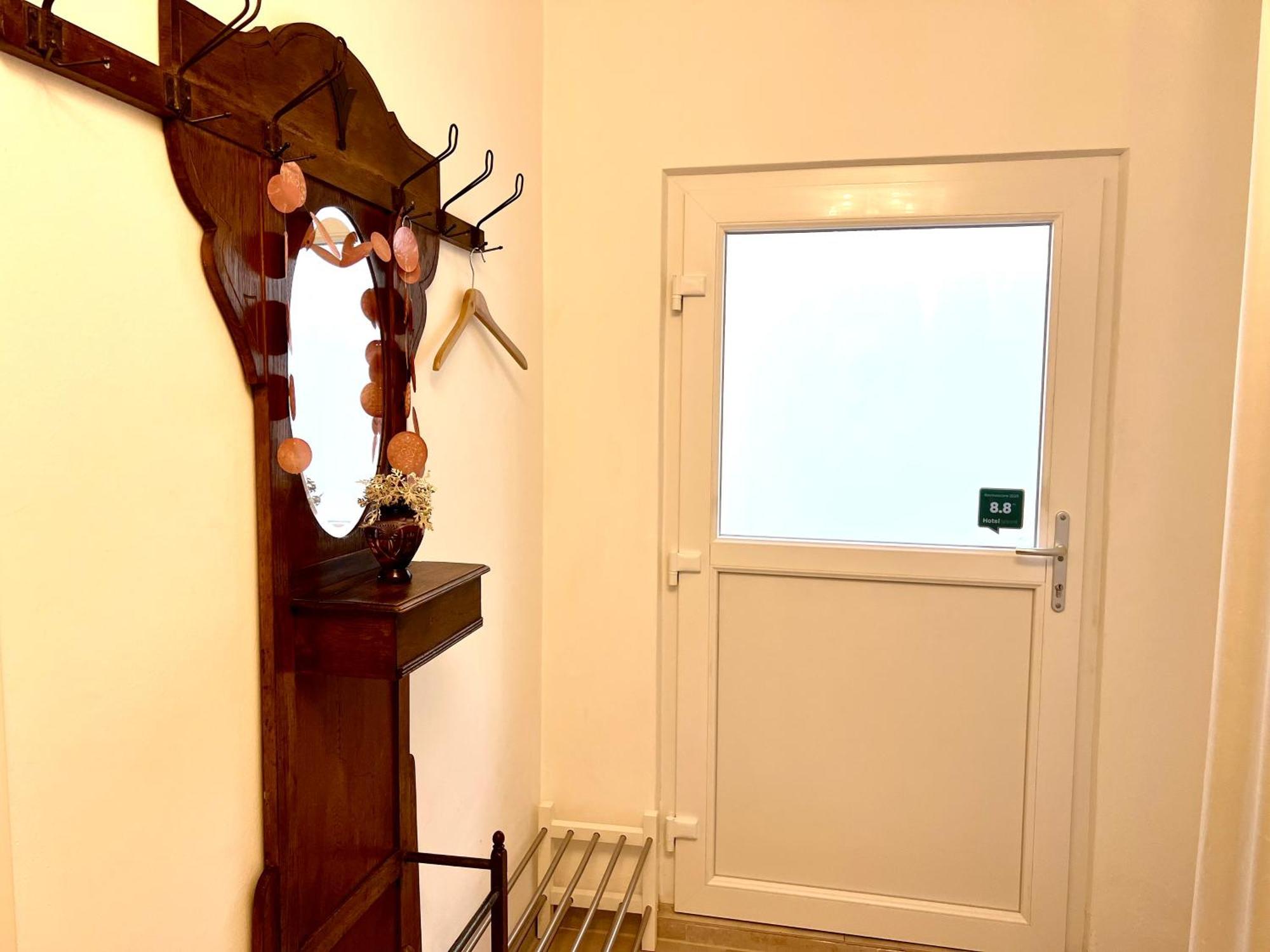 privates Doppelzimmer mit separatem Eingang Utting am Ammersee Exterior foto